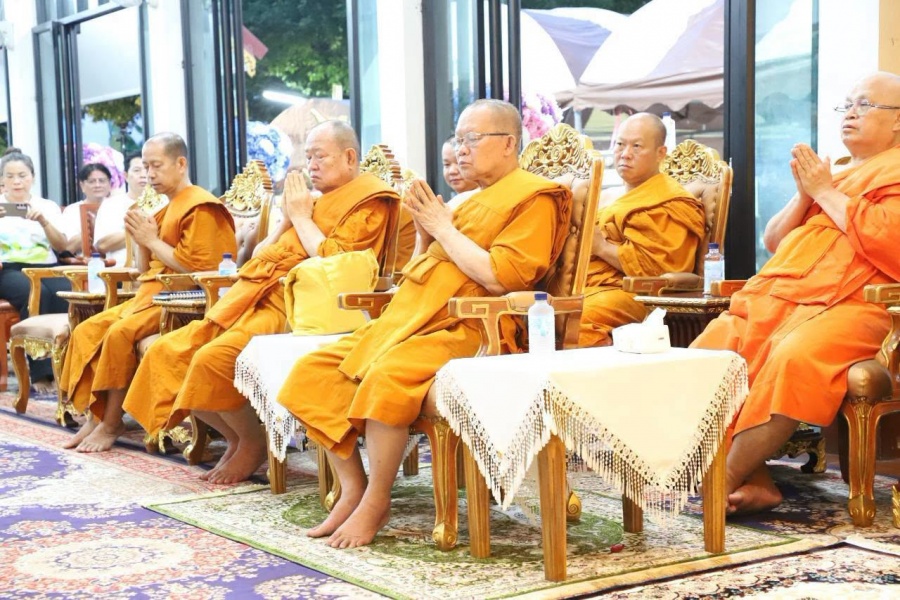 รูปภาพประกอบ